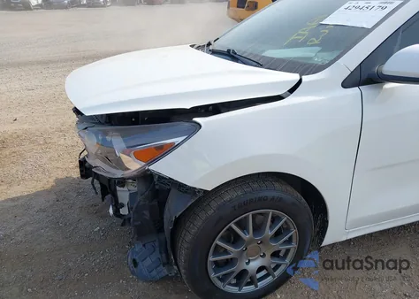 2020 Kia Rio S z USA, uszkodzony, nr VIN 3KPA24AD0LE334452